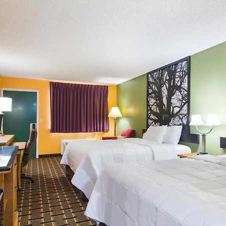 Americas Best Value Inn Darien Buitenkant foto