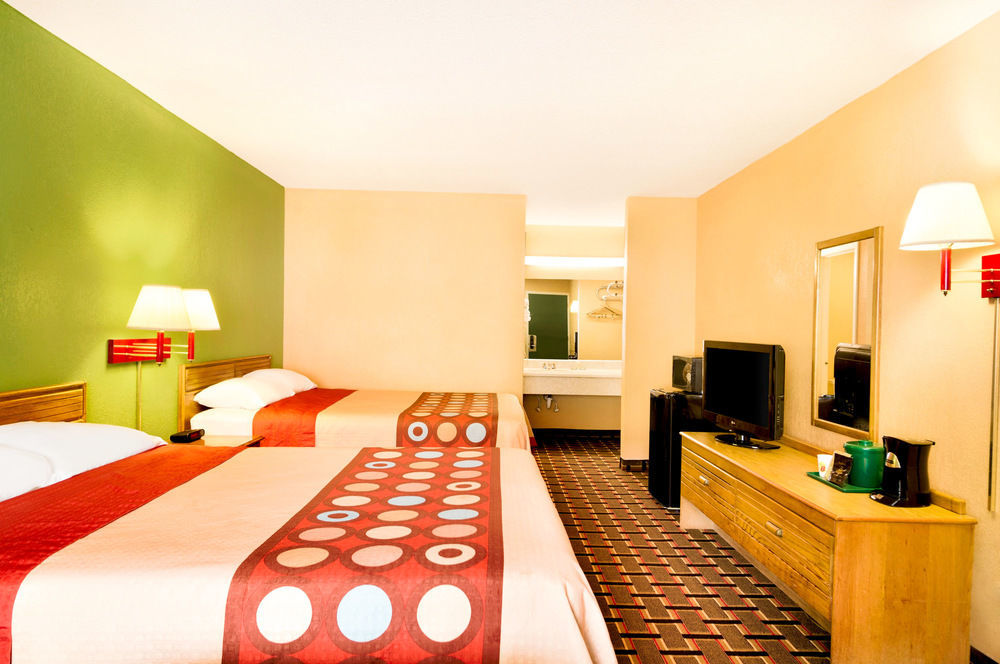 Americas Best Value Inn Darien Buitenkant foto