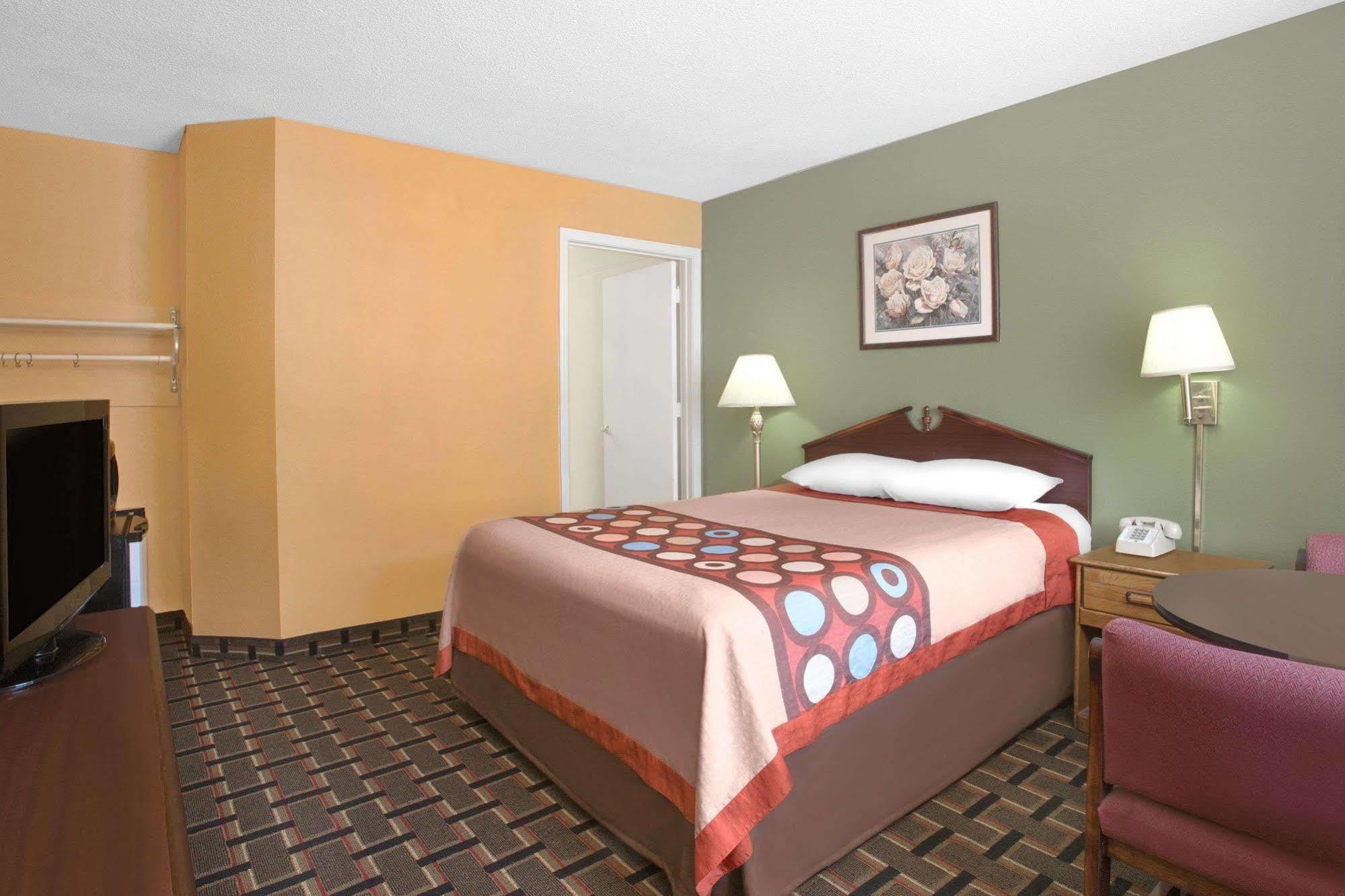 Americas Best Value Inn Darien Buitenkant foto