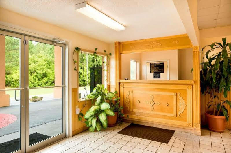 Americas Best Value Inn Darien Buitenkant foto